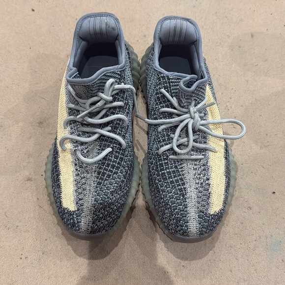 Yeezy v2 Stylish Gray and cream Sneakers - Picture 2 of 5